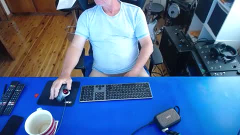 Snapshot of guesswhatigot2 chatting on 01-16-25, 06:25 guesswhatigot2 online show from 01-16-25, 06:25