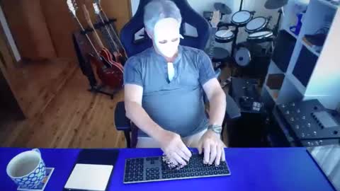 Snapshot of guesswhatigot2 chatting on 02-28-25, 07:05 guesswhatigot2 online show from 02-28-25, 07:05