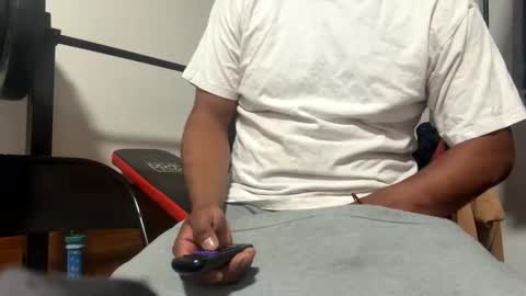 guesswhosback13 online show from 04-19-26, 01:43