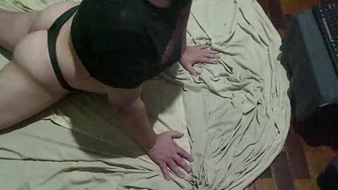 Snapshot of gugaboy2 chatting on 10-13-25, 04:23 gugaboy2 online show from 10-13-25, 04:23