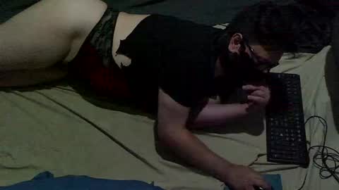 Snapshot of gugaboy2 chatting on 12-17-25, 01:44 gugaboy2 online show from 12-17-25, 01:44