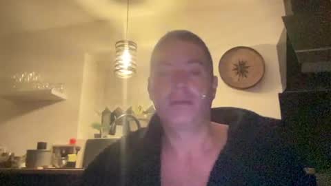guil0 online show from 09-17-25, 07:32