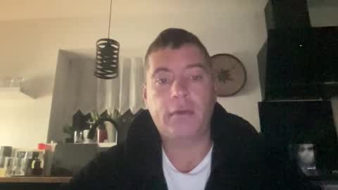 guil0 online show from 10-01-25, 06:08