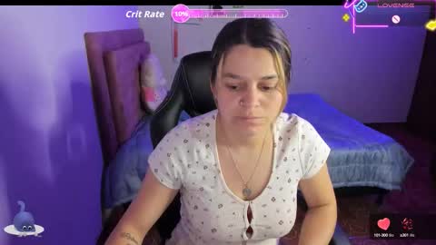 Hello Im Julieta Im 25 years old welcome to my room have fun and be happy. online show from 09-13-25, 03:28