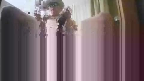 Snapshot of guitarbryman48 chatting on 02-04-25, 07:29 guitarbryman48 online show from 02-04-25, 07:29