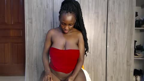 Snapshot of gulpess chatting on 12-23-24, 11:06 Miss Incredible online show from 12-23-24, 11:06