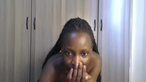 Snapshot of gulpess chatting on 10-01-25, 11:05 Miss Incredible online show from 10-01-25, 11:05