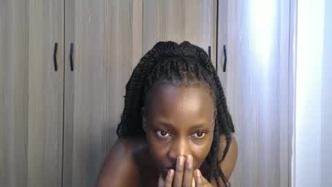 Snapshot of gulpess chatting on 10-17-25, 11:02 Miss Incredible online show from 10-17-25, 11:02