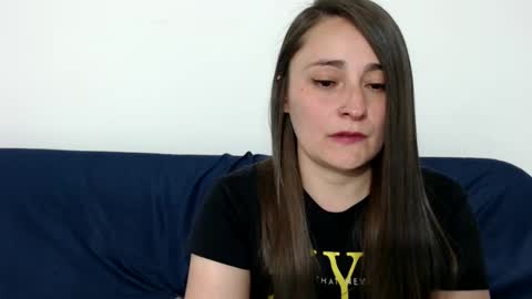 Vane blonde and Hazell black hair online show from 09-20-25, 12:00