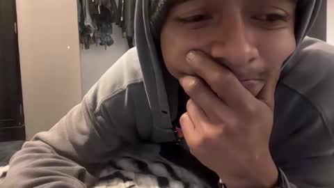 Snapshot of gumbywanna chatting on 11-17-25, 02:39 gumbywanna online show from 11-17-25, 02:39