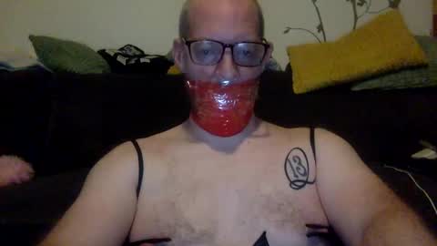 Snapshot of gummicasual chatting on 02-15-25, 05:07 gummicasual online show from 02-15-25, 05:07