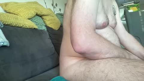 Snapshot of gummicasual chatting on 12-15-25, 08:40 gummicasual online show from 12-15-25, 08:40