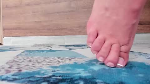 gummyluv online show from 10-28-25, 08:33