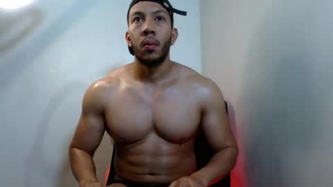 holl latino online show from 04-15-26, 02:57