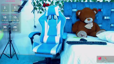 Hakim online show from 03-09-25, 02:43