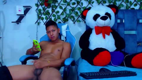 Hakim online show from 11-03-25, 01:56