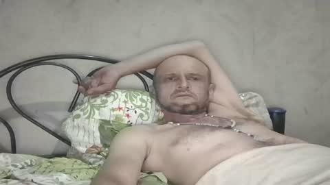 Snapshot of gus7894 chatting on 03-25-26, 03:01 gus7894 online show from 03-25-26, 03:01