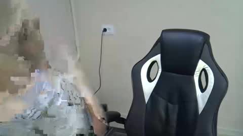 GusumAh online show from 02-25-25, 10:29