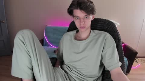 Snapshot of guy_liam1 chatting on 12-26-24, 12:59 guy_liam1 online show from 12-26-24, 12:59