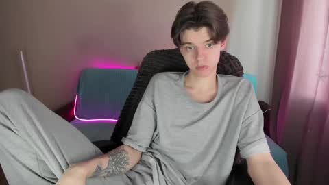 Snapshot of guy_liam1 chatting on 03-09-25, 01:37 guy_liam1 online show from 03-09-25, 01:37