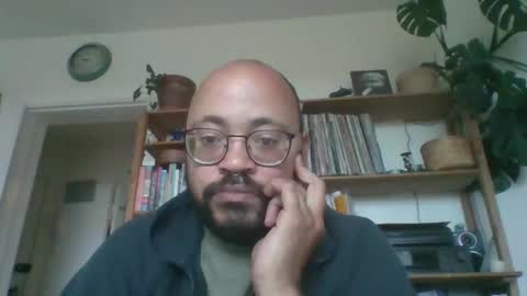 guy_wood15 online show from 10-22-25, 07:41