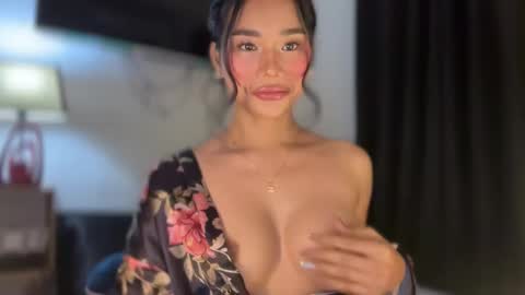 Snapshot of gwapangahas chatting on 06-11-26, 04:32 Alexa online show from 06-11-26, 04:32