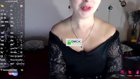 Gwendolyn Essie online show from 01-30-25, 12:18