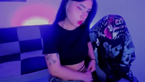 Snapshot of gwenhazel chatting on 09-15-25, 11:54 gwenhazel online show from 09-15-25, 11:54