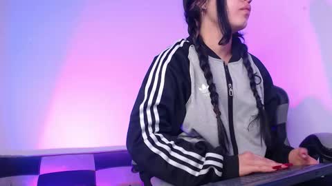 gwenhazel online show from 12-01-25, 11:15