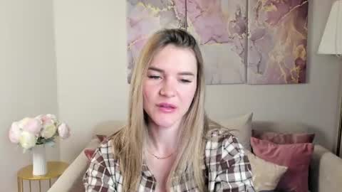 gwensmitt online show from 06-22-26, 09:56