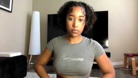 Snapshot of gyalxoxo chatting on 02-26-26, 04:06 gyalxoxo online show from 02-26-26, 04:06