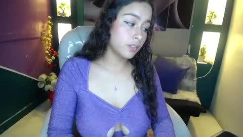 Snapshot of gygy_fox_09 chatting on 04-14-26, 05:52 gygy_fox_09 online show from 04-14-26, 05:52