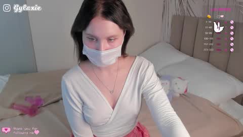   online show from 10-07-25, 09:39