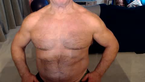 Snapshot of gymguyuk28 chatting on 01-13-25, 06:59 Gymguy online show from 01-13-25, 06:59