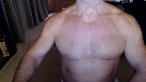 Snapshot of gymguyuk28 chatting on 02-11-25, 10:18 Gymguy online show from 02-11-25, 10:18