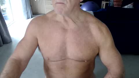 Snapshot of gymguyuk28 chatting on 01-13-26, 11:48 Gymguy online show from 01-13-26, 11:48