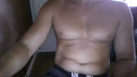 Snapshot of gymxxx_ chatting on 07-06-26, 11:18 gymxxx_ online show from 07-06-26, 11:18