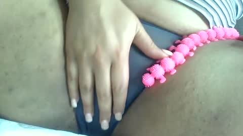 h0n3yb333 online show from 10-09-25, 08:18