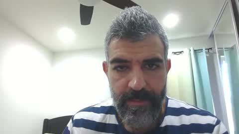 Snapshot of h0nest84 chatting on 12-14-24, 06:09 h0nest84 online show from 12-14-24, 06:09