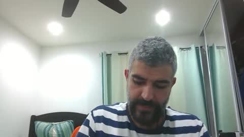 Snapshot of h0nest84 chatting on 02-04-25, 06:14 h0nest84 online show from 02-04-25, 06:14