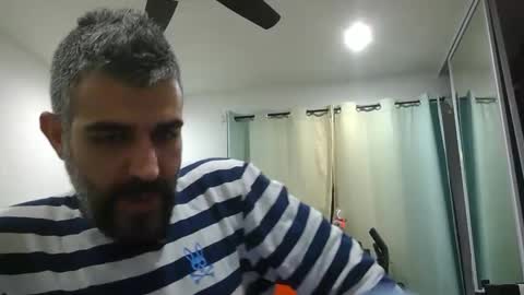 Snapshot of h0nest84 chatting on 02-06-25, 05:35 h0nest84 online show from 02-06-25, 05:35