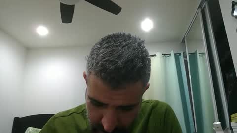 Snapshot of h0nest84 chatting on 02-24-25, 06:27 h0nest84 online show from 02-24-25, 06:27