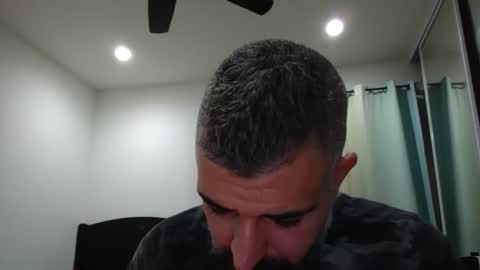 Snapshot of h0nest84 chatting on 03-10-25, 06:05 h0nest84 online show from 03-10-25, 06:05