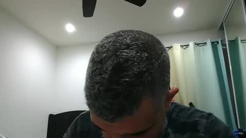 Snapshot of h0nest84 chatting on 03-12-25, 05:57 h0nest84 online show from 03-12-25, 05:57