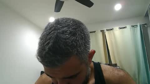 Snapshot of h0nest84 chatting on 10-29-25, 05:53 h0nest84 online show from 10-29-25, 05:53