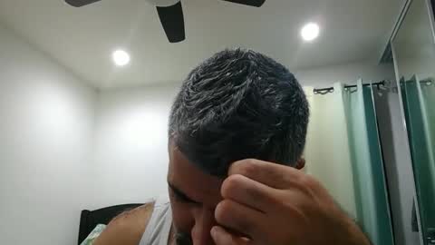 Snapshot of h0nest84 chatting on 11-04-25, 01:48 h0nest84 online show from 11-04-25, 01:48