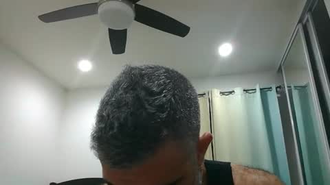 Snapshot of h0nest84 chatting on 11-15-25, 07:27 h0nest84 online show from 11-15-25, 07:27