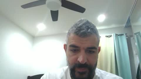 Snapshot of h0nest84 chatting on 11-19-25, 05:46 h0nest84 online show from 11-19-25, 05:46