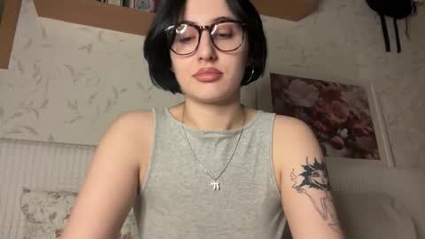 Helga online show from 09-29-25, 04:23