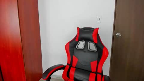 hades_horny_ online show from 03-31-26, 09:15